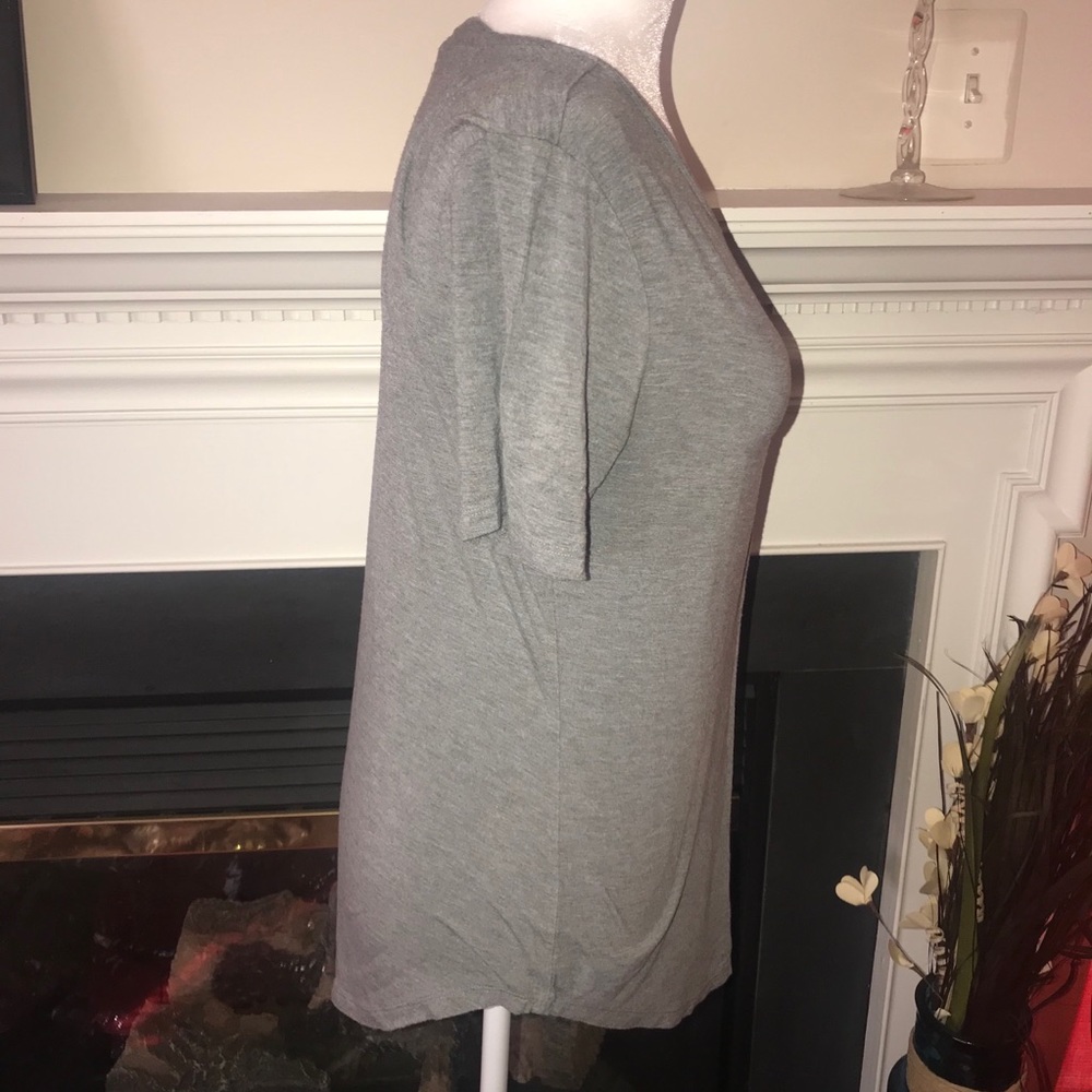 Old Navy | Charcoal Grey Short Sleeve T-shirt - Picture 3 of 6